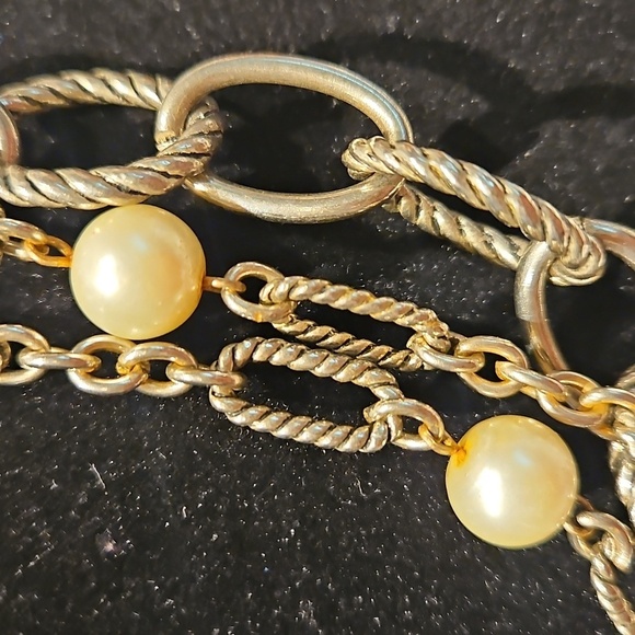 3 Strand Silvertone & Faux Pearl  Chain 16" Long Necklace - Picture 3 of 4